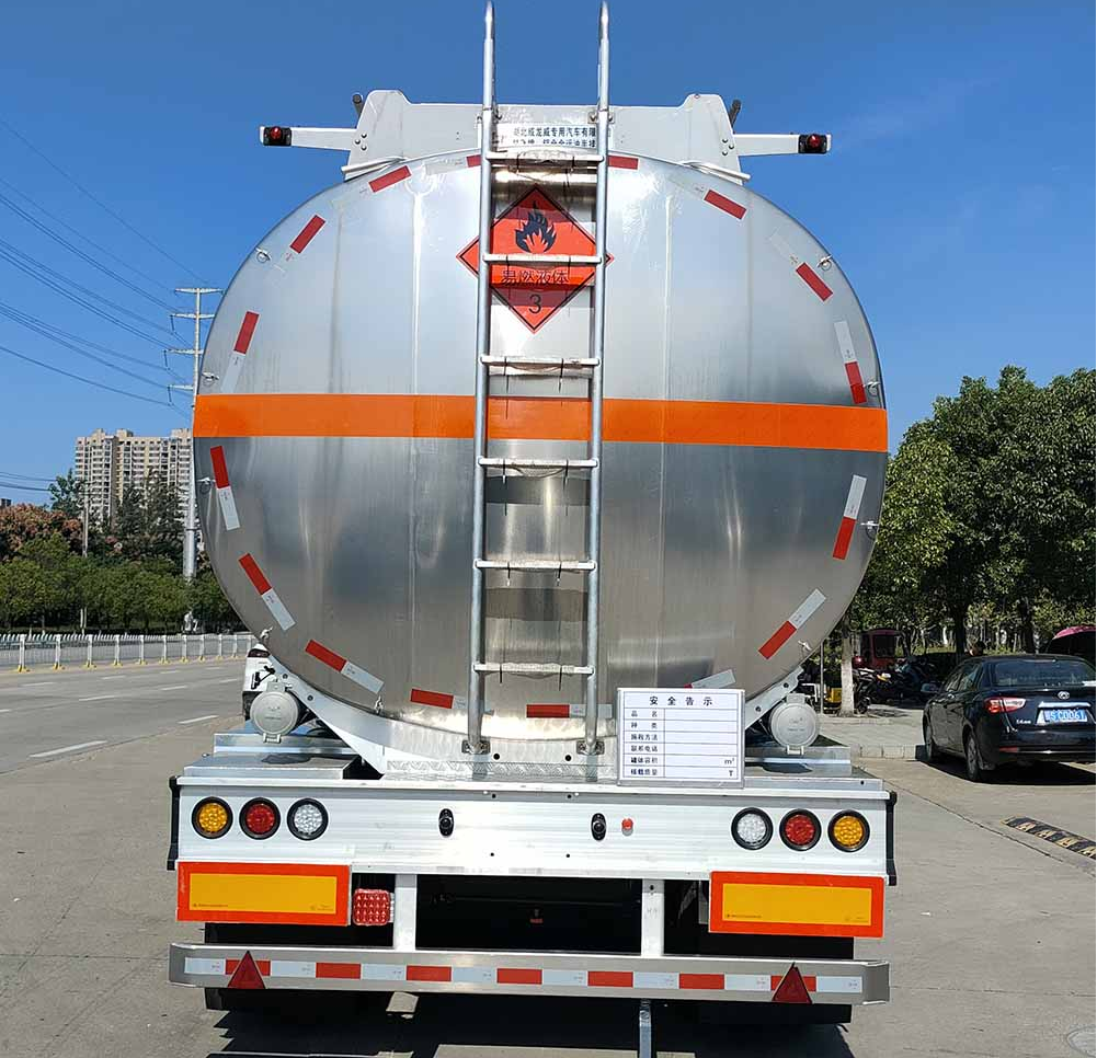 楚飞牌CLQ9403GYYBA型铝合金运油半挂车